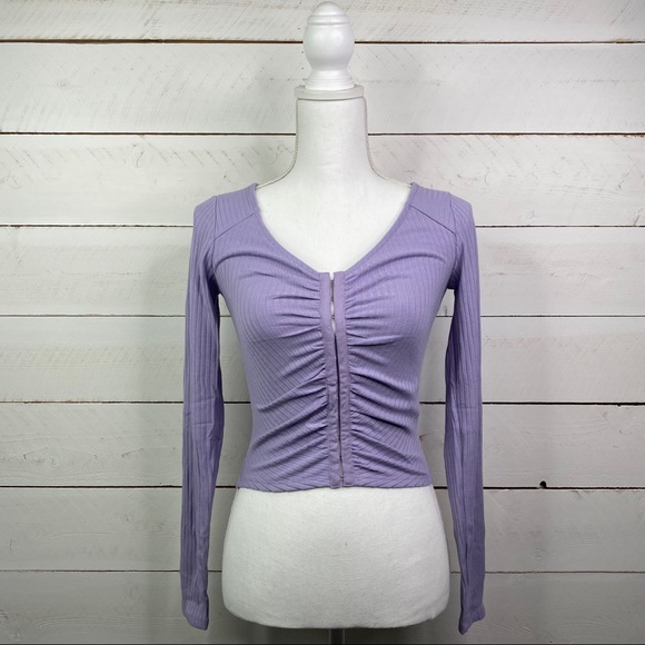 FOREVER 21 Lavender Purple Long Sleeve Knit Hook Eye Front Crop Top Size Small - Picture 2 of 14